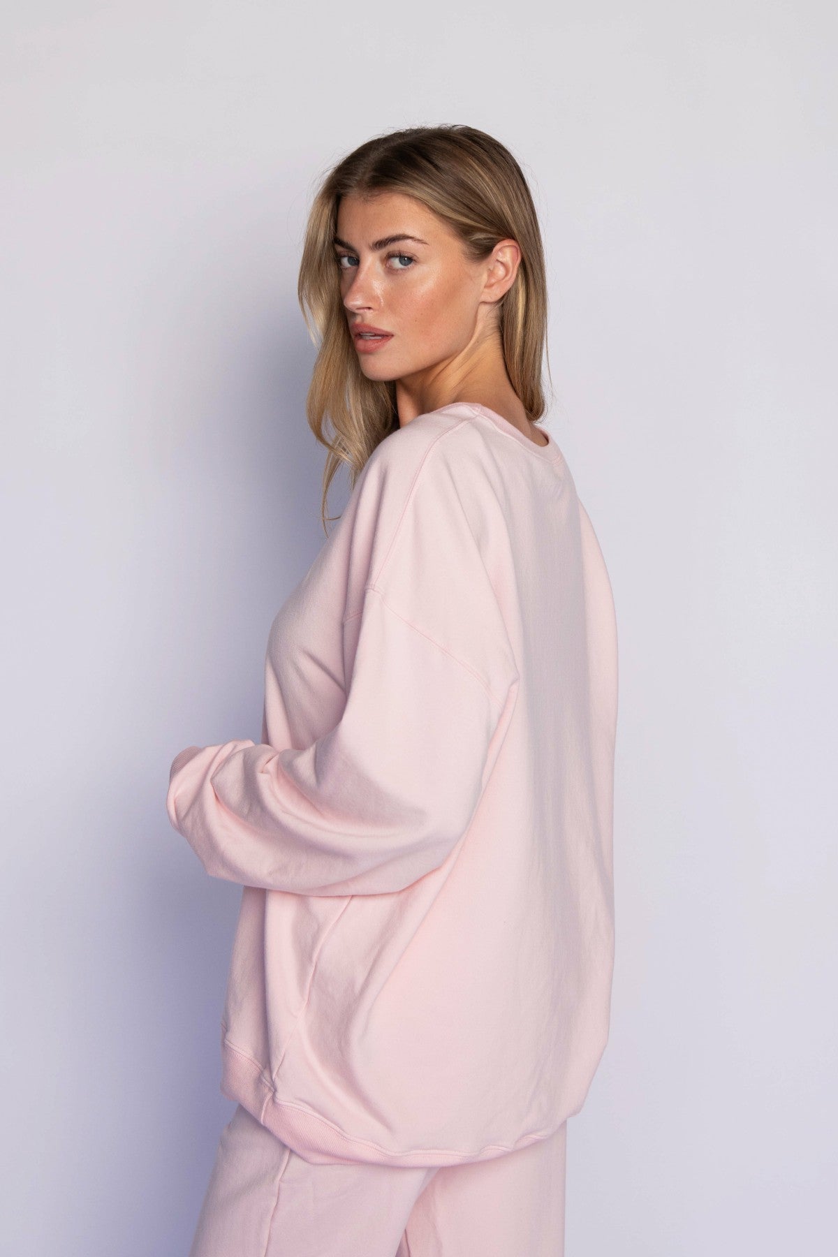 Skatie CLOUDLUX Chris Crewneck in Bubblegum - Clothing