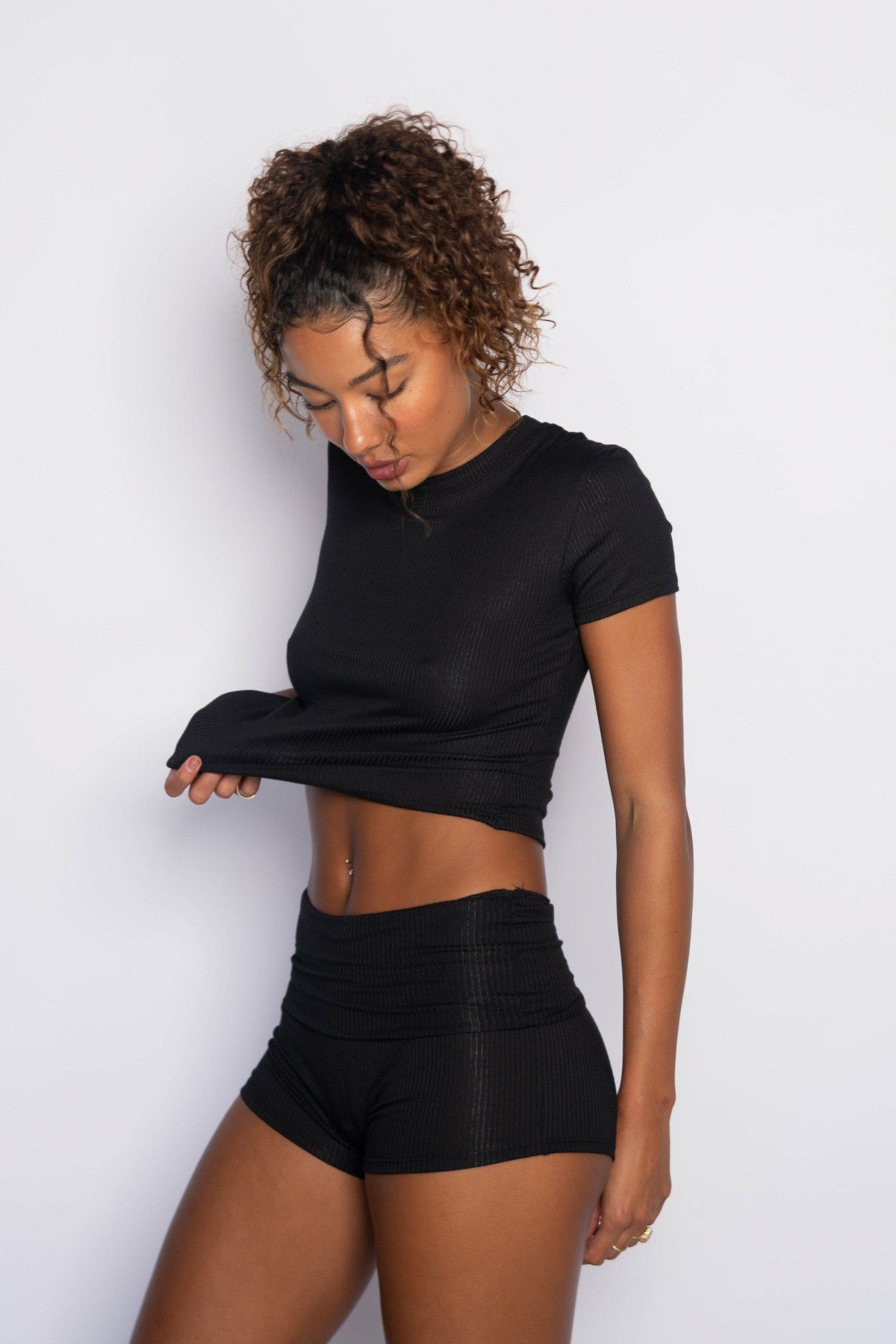 Skatie Easy Tee Ribbed in Black - Clothing