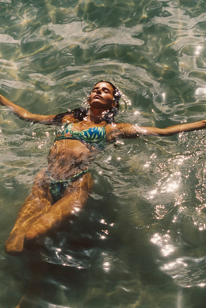 Skatie Betsy Top in Wailua - Swim
