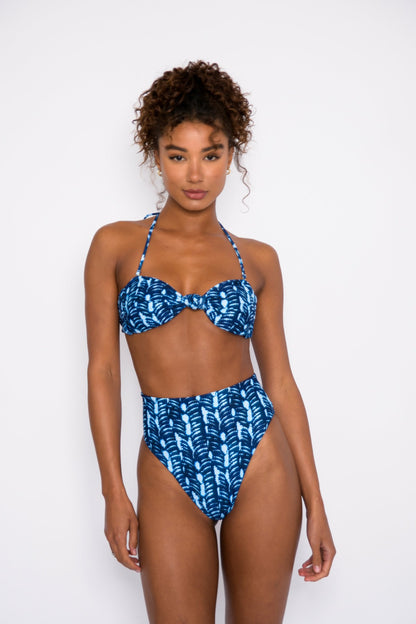 Skatie Lyndi Bikini Top in Azul - Swim
